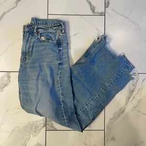 American Eagle Outfitters Medium Wash Denim - Womens Size 4 Regular - Distressed